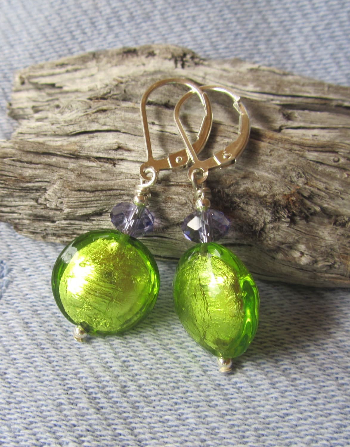 Murano Lime Grün Ohrringe Swarovski Tanzanite, Sterling Silber Brisuren von JemsbyJoan