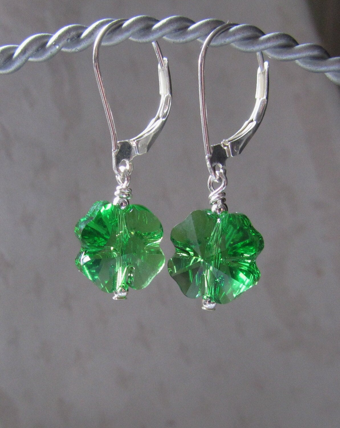 Swarovski Klee Ohrringe Sterling Silber Brisuren, Farn Grün von JemsbyJoan