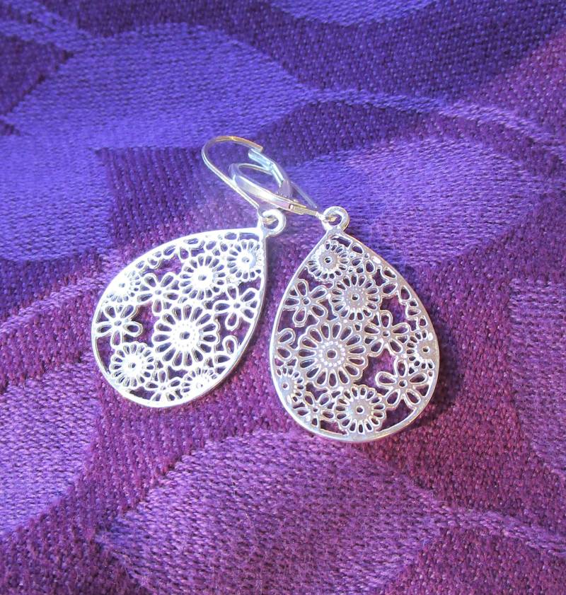 sterling Silber Filigrane Blumen Ohrringe Empfindliche Brisuren sterling Silber Filigrane Blumen Ohrringe Empfindliche Brisuren von JemsbyJoan