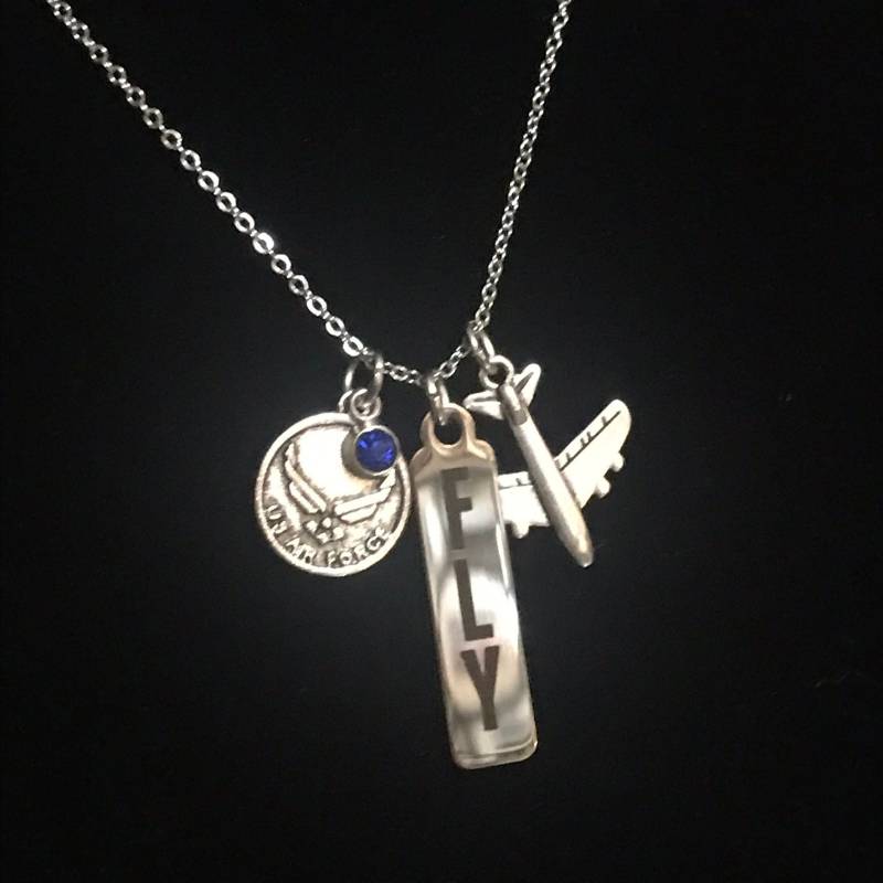 "Luftwaffe "Fly" Silberfarbene Halskette Mit Drei Charms." "Luftwaffe "Fly" Silberfarbene Halskette Mit Drei Charms." von JenBarbCreations