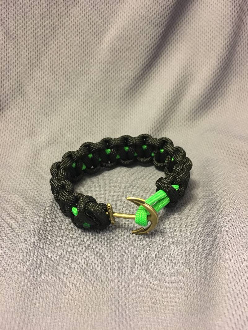 Antike Anker Grün Und Schwarz Paracord Armband von JenLucilleStudio
