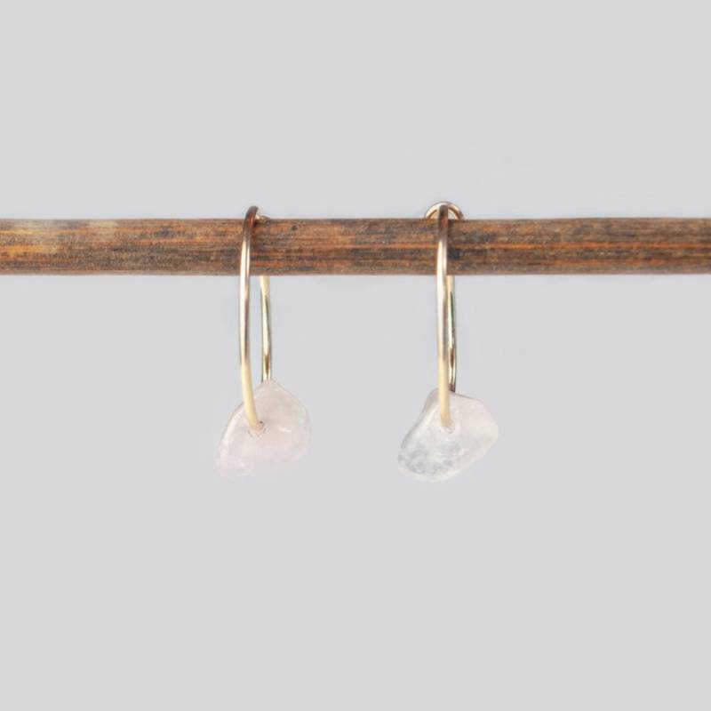 15 Mm Creolen Rosenquarz Splitter Ohrringe 925 Silber Echter Edelstein 14K Rose Gold Kreolen Mit Anhänger Braut Schmuck Hochzeit 15 Mm Creolen Rosenquarz Splitter Ohrringe 925 Silber Echter Edelstein 14K Rose Gold Kreolen Mit Anhänger Braut Schmuck Hochzeit von JenOezer