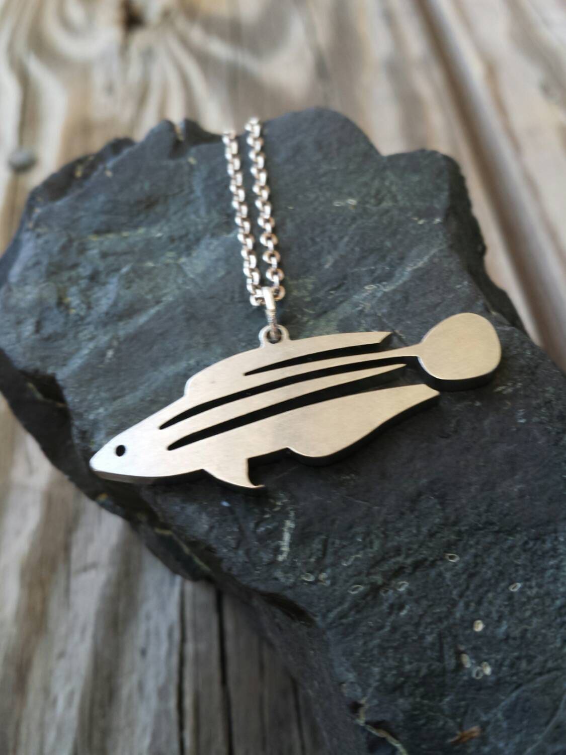 Niedliche Tanganyikan Cichlid Oder Wrasse Fisch Charm Halskette von JenWillDesign