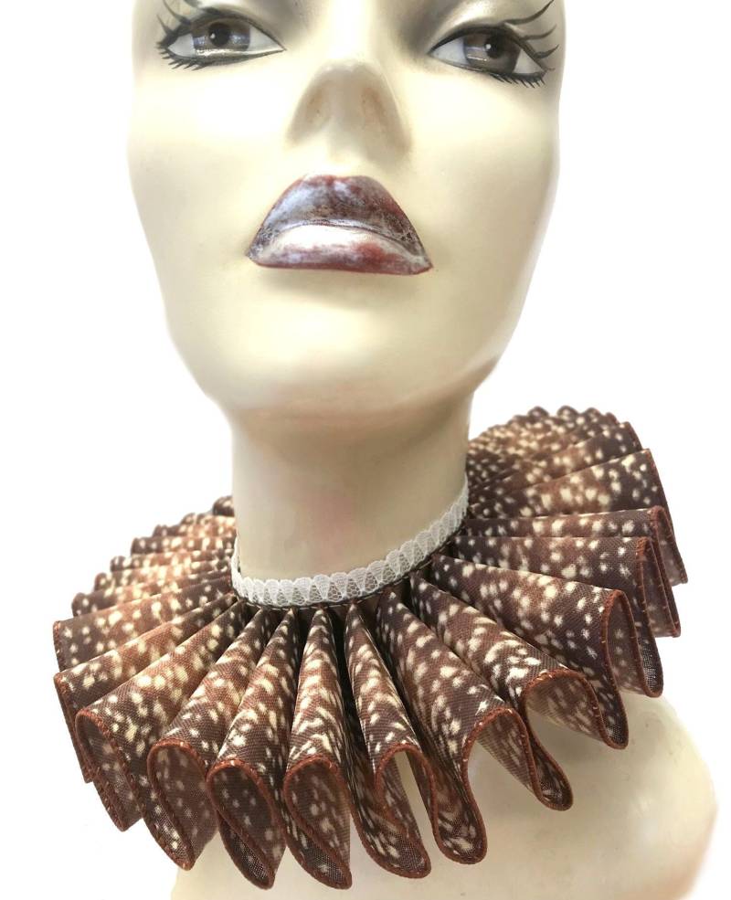 Rüschen Kragen Frühling Rehkitz Baby Deer Druck Braun Neutral Königin Elizabethan Halskrause Victorian Steampunk Edwardian Tudor von JenkittysCloset