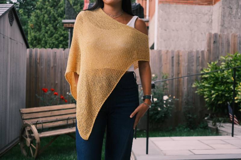 Pusteblumen Poncho/Handgestrickter Sommer Gelb Locker Gestrickt Pusteblumen Poncho/Handgestrickter Sommer Gelb Locker Gestrickt von JennieStitchedThis