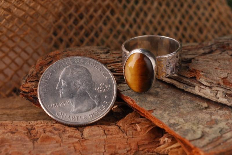 Ovale Tigerauge Sterling Silberring von JenniferJacobsDesign