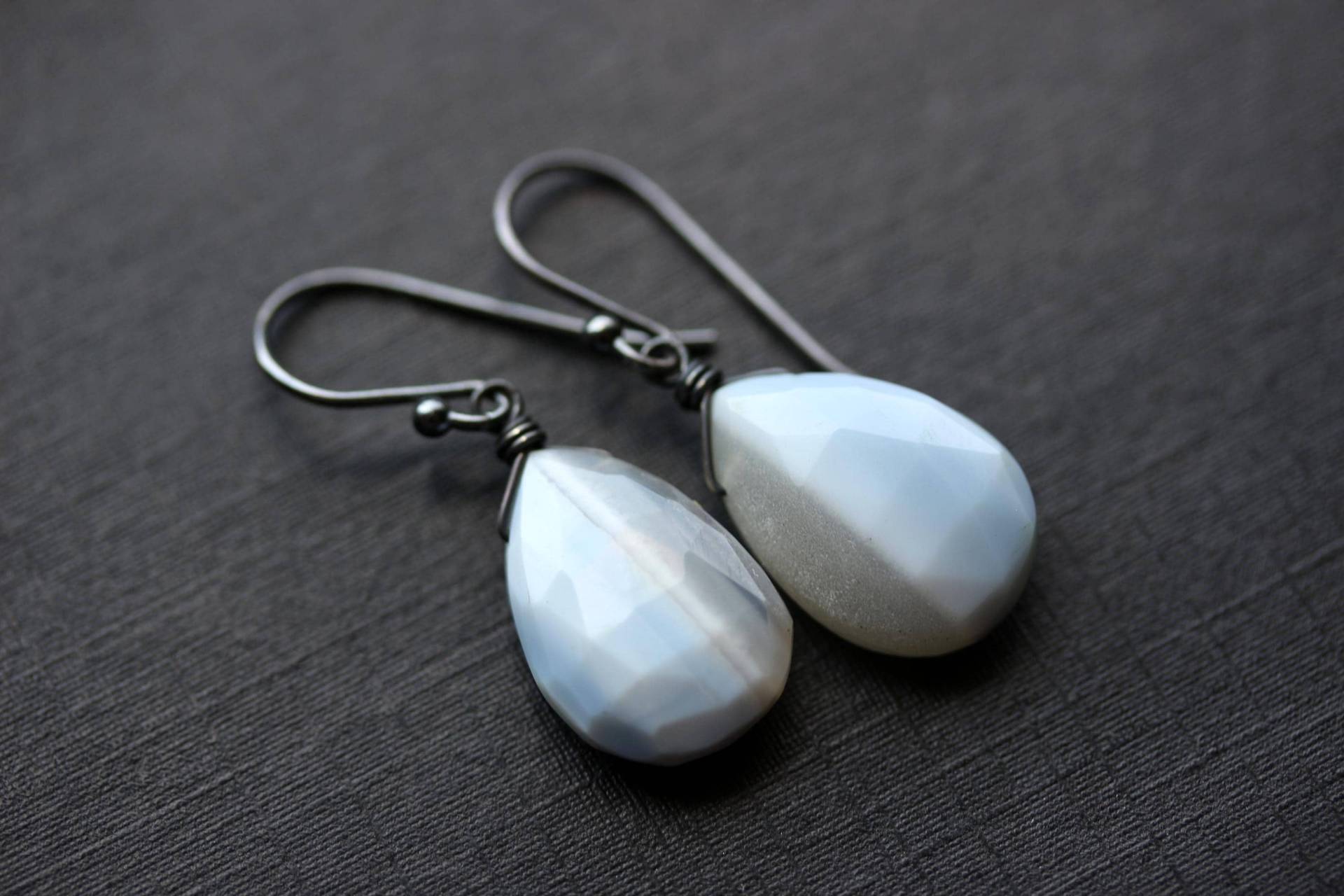 Blaue Owyhee Opal Ohrringe, Sterling Silber Gebändert Achat Schmuck von JenniferLynnJewelry
