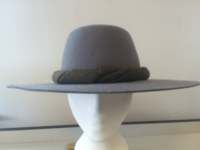 Filzpilgerhut - Wahl Der Farbe Und Besatz Nach Maß Filzpilgerhut - Wahl Der Farbe Und Besatz Nach Maß von JenniferRMillinery