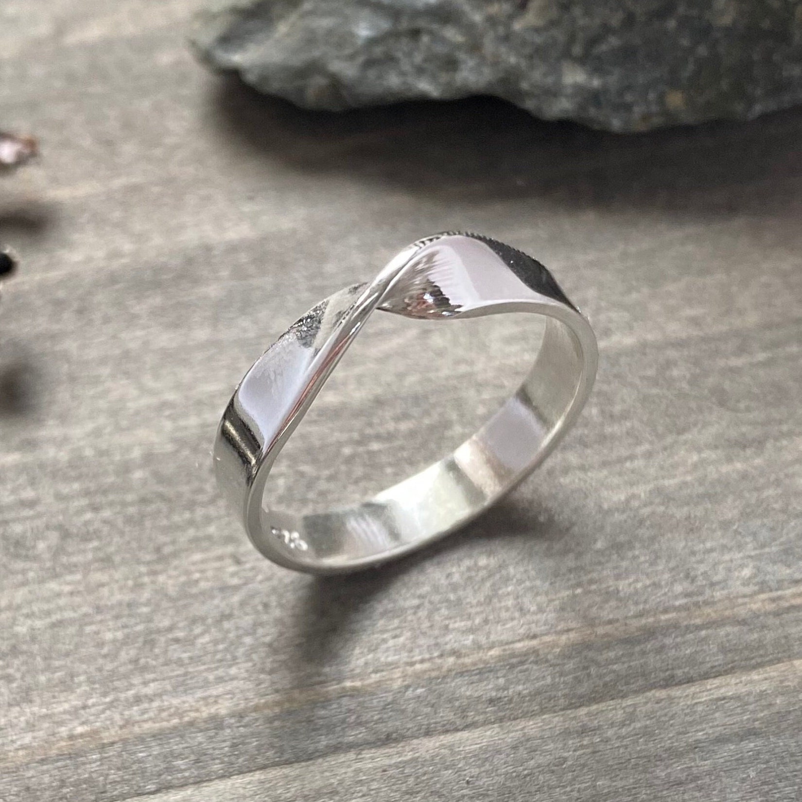 Silber Möbiusring, Drehring, Verlobungsring, Versprechensring Made in Canada Silber Möbiusring, Drehring, Verlobungsring, Versprechensring Made in Canada von JenniferWoodJewelry