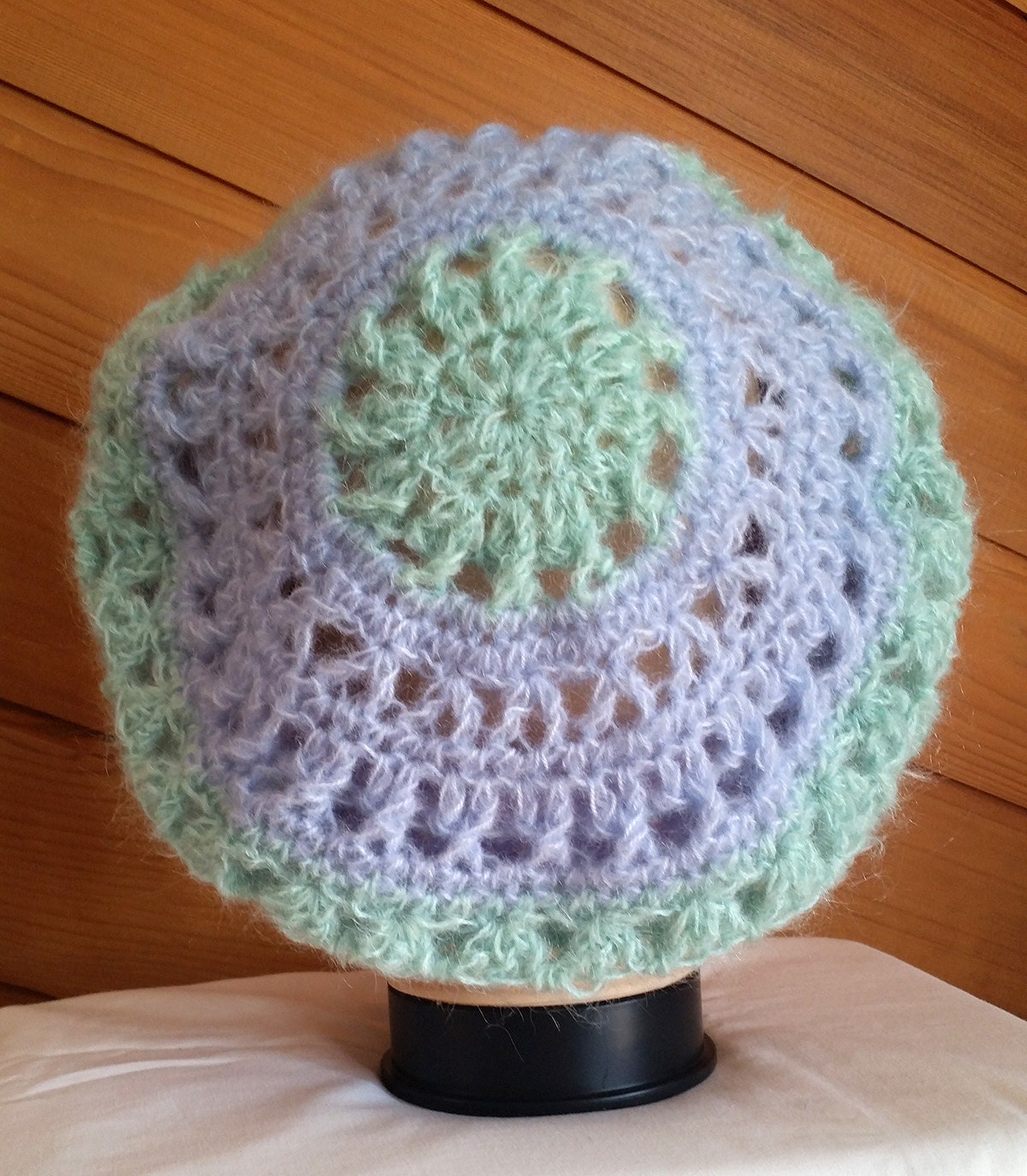 Flauschige Baskenmütze - Spitzenmütze Flauschige Mütze Häkeln Hut Blau Und Grün Jennifree Designs Flauschige Baskenmütze - Spitzenmütze Flauschige Mütze Häkeln Hut Blau Und Grün Jennifree Designs von JennifreeDesigns