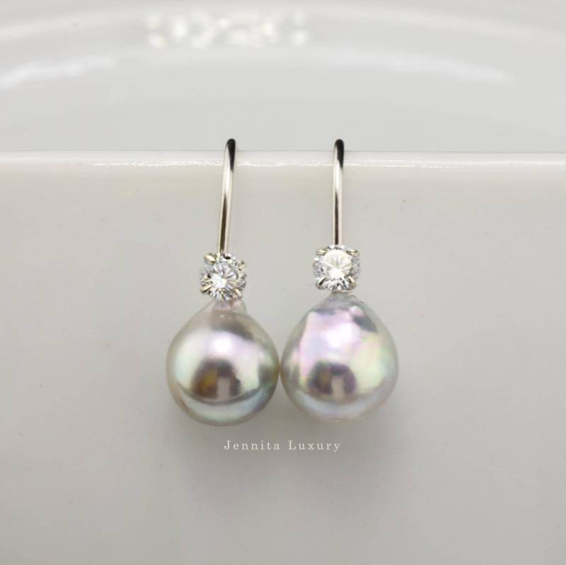 Graue Edison Perlen Ohrringe 925 Silber Hängend, Silbergraue Barock Süßwasser Ohrhänger Mit Klarem Zirkonia, Hochzeit Perlenschmuck von JennitaLuxury