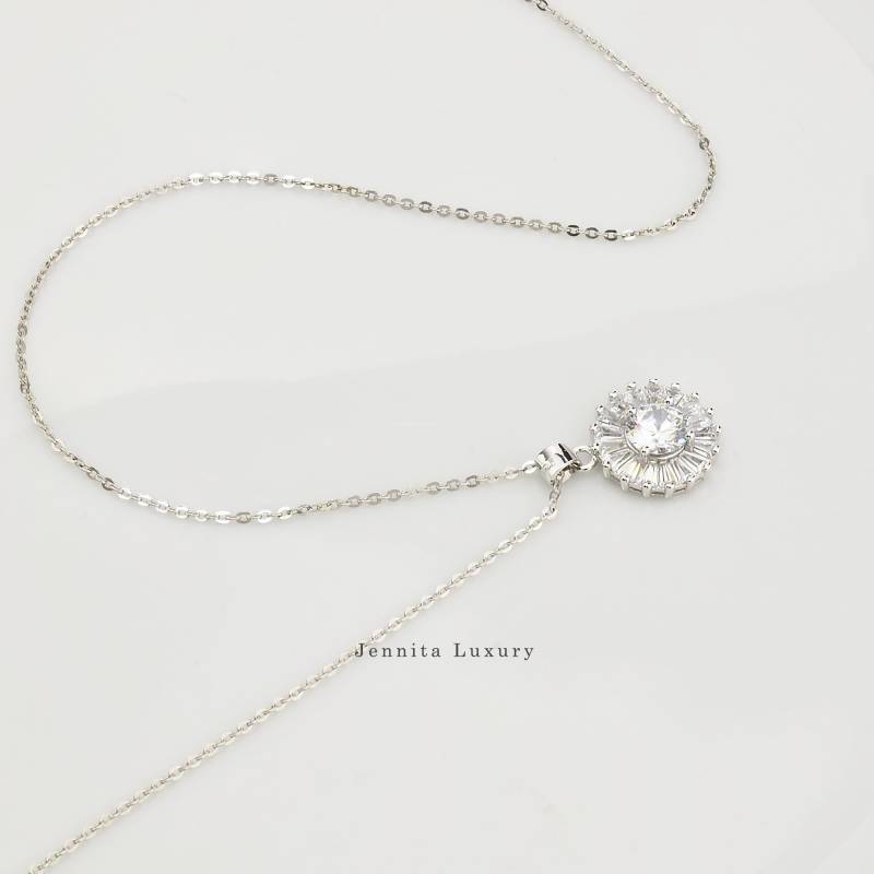 Funkelnde Silberkette Mit Blüten Zirkonia Steinen Anhänger, Feine Glitzernde Halskette Brillant, Glitzerkette 45cm, Damen Silberschmuck von JennitaLuxury