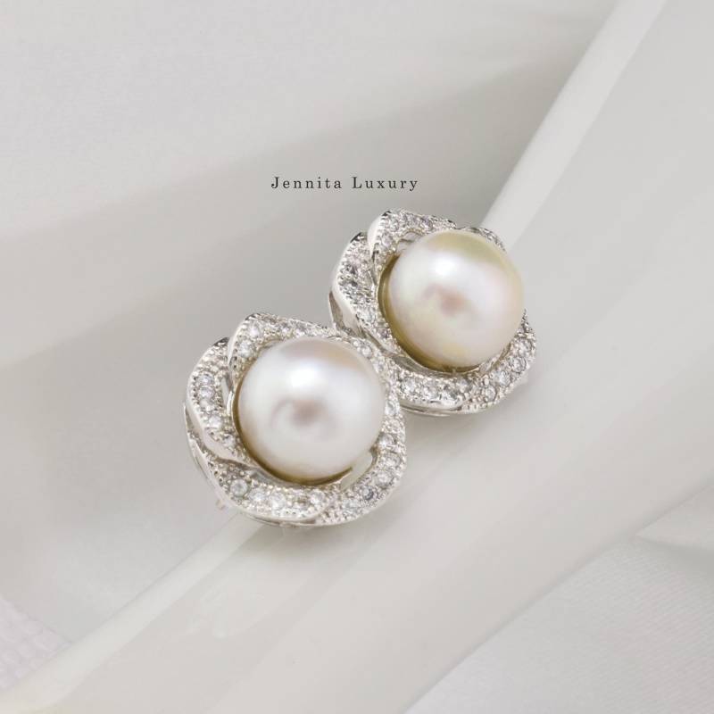 Perlen Ohrringe 925 Silber Mit Zirkonia Blumen Form, Blüten Ohrstecker Weißen Süßwasser Perlen, Braut Blumenohrringe, Hochzeitsschmuck von JennitaLuxury