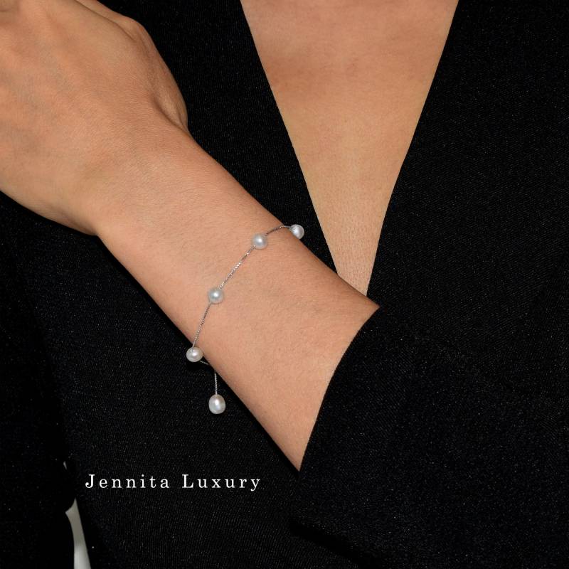 Zartes Echtes Perlen Armband Silber925, Weiße Floating Süßwasserperlen Armkette Handgefertigt Verstellbar, Brautarmband, Hochzeitsschmuck von JennitaLuxury