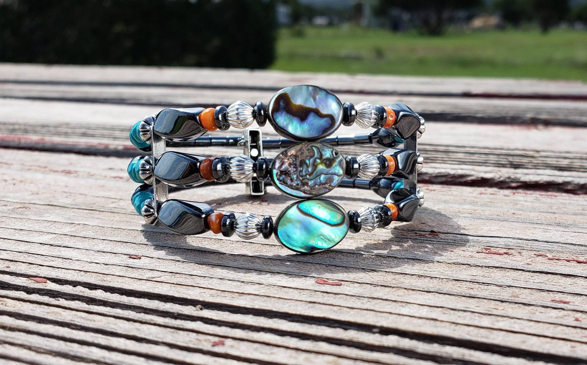 Abalone Zentriert Triple Row Armband von JennsNativeDesigns