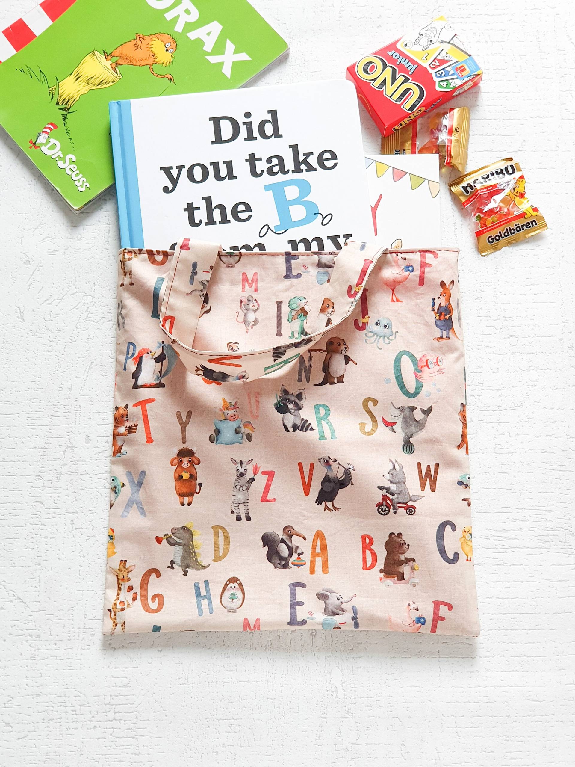 Entzückende Baumwolltragetasche Für Kinder | Süße Einkaufstasche Mit Mehrfarbigen Tieren & Alphabet Design Büchertasche Geschenk Sie Oder Ihn von JennyFamtasticSews