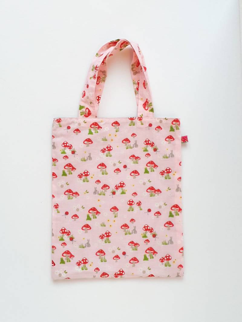 Tote Bag Pink Fliegenpilz Stoff Handarbeit | Buch Tragetasche Für Kinder Baumwoll-Tragetasche Handgemachte Geschenkidee von JennyFamtasticSews