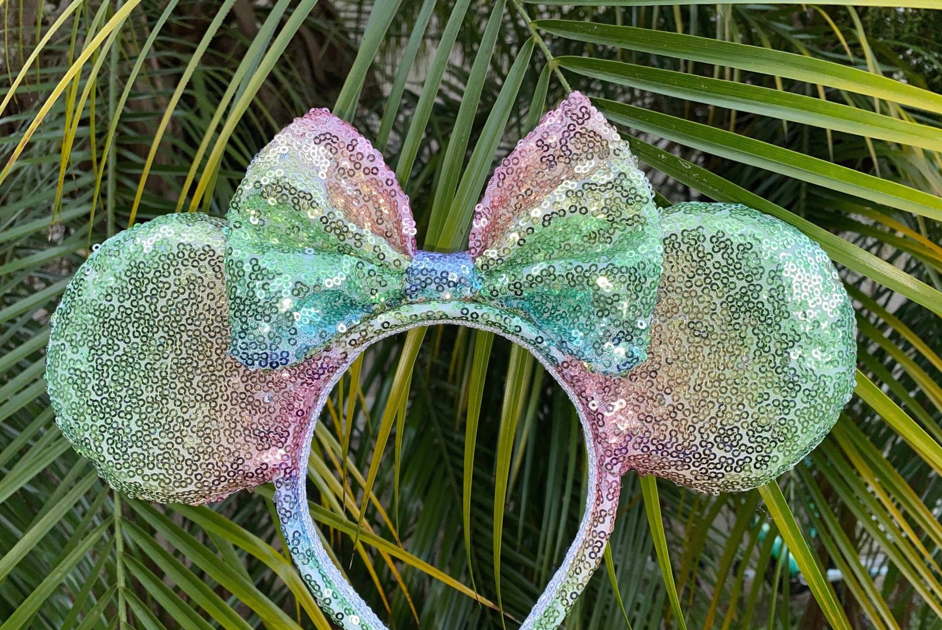 Regenbogen Pailletten Minnie Mouse Ohren Handgemachte Zubehör Regenbogen Pailletten Minnie Mouse Ohren Handgemachte Zubehör von JennyLolaEars