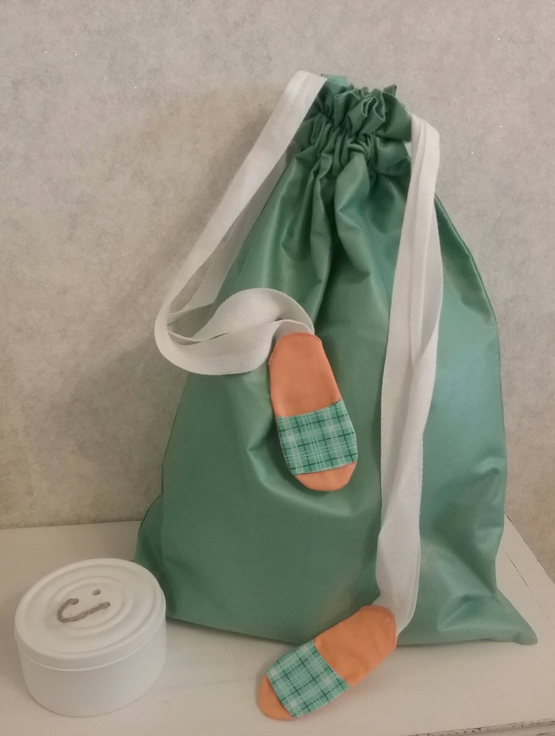 Slipper Tasche - Kordelzug Neuheit Strand Hobby-Tasche Schuhtasche Sleepover Weihnachtsgeschenk Geburtstagsgeschenk Sockentasche Slipper Tasche - Kordelzug Neuheit Strand Hobby-Tasche Schuhtasche Sleepover Weihnachtsgeschenk Geburtstagsgeschenk Sockentasche von JennyWrightAllSewnUp
