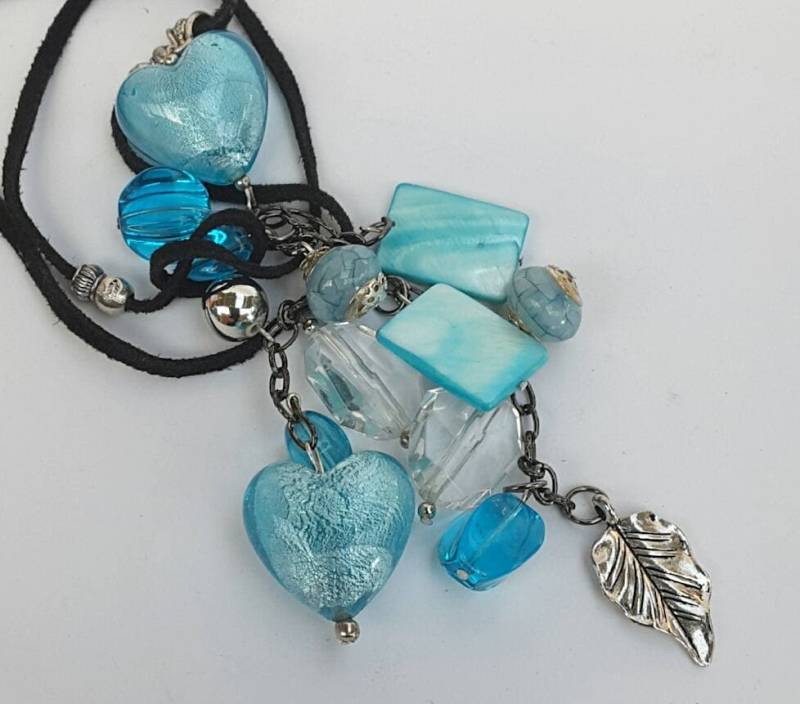 Lange Blaue Cluster Perlen Halskette, Wildlederband Blau Schmuck Schmuck, Australian Made, Boho Hippy Herz von JennysJemsJewelery