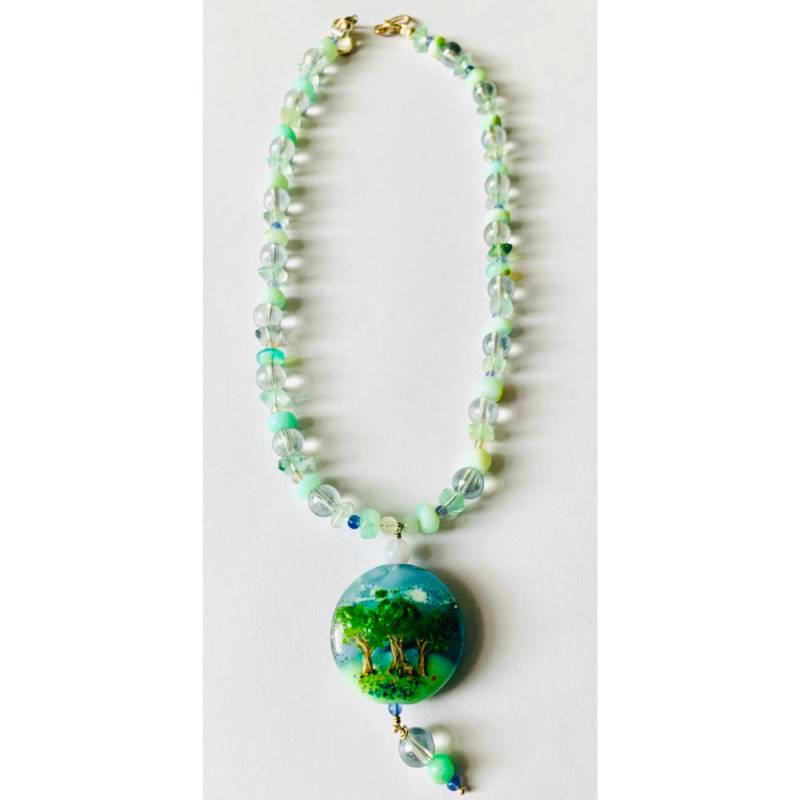 Handgefertigte Glaskette Mit Doppelseitigem Fokal Handgefertigte Glaskette Mit Doppelseitigem Fokal von JennysbeadArt