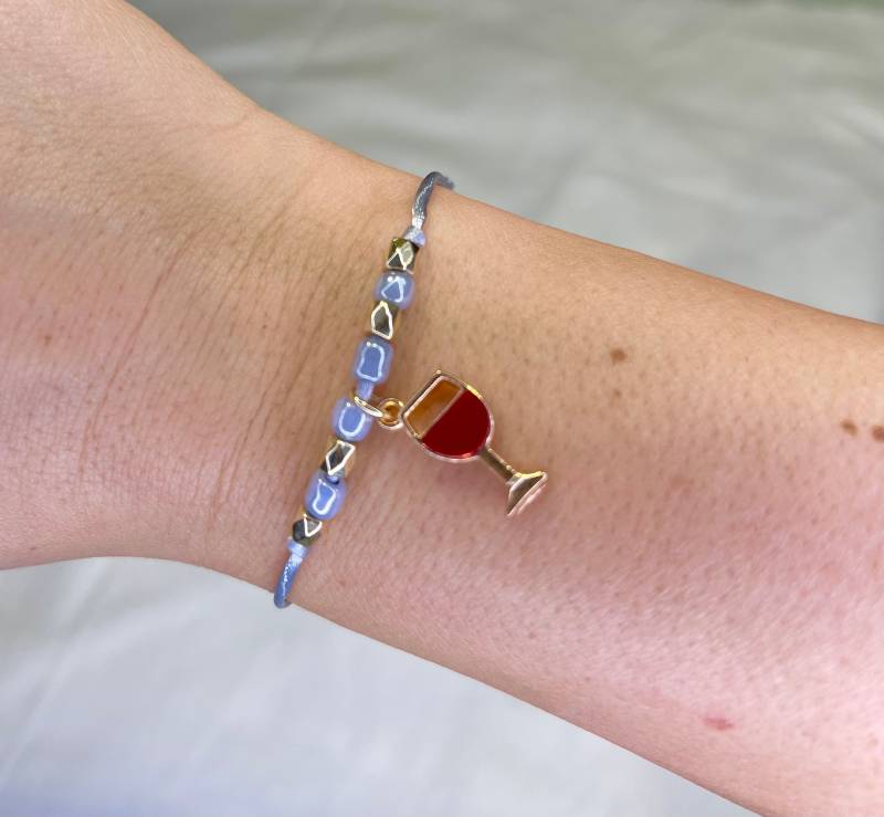 Weinglas Armband Mit Weinglasanhänger Trinkfreunde Freundschaftsarmband Geschenk Rotwein Gold von JensArtCreation