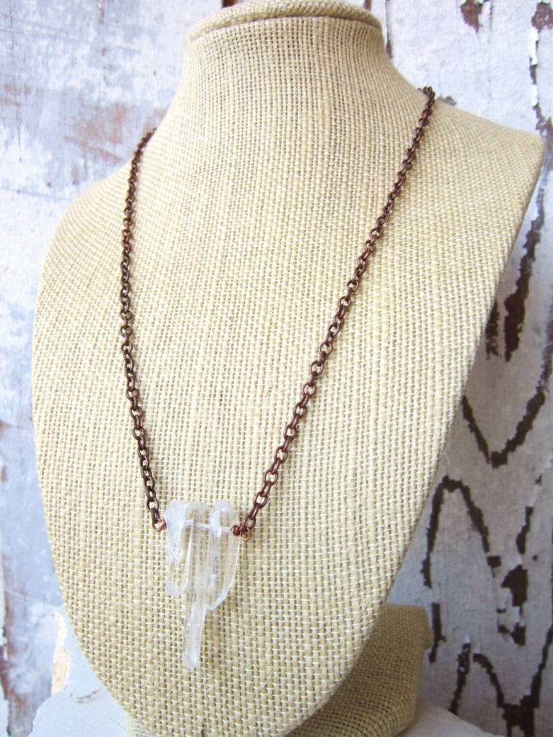 Bergkristall Halskette. Rough Point Crystal Klarer Kristall Schmuck. Rohschliff Quarz Schmuck von JensBeadBox