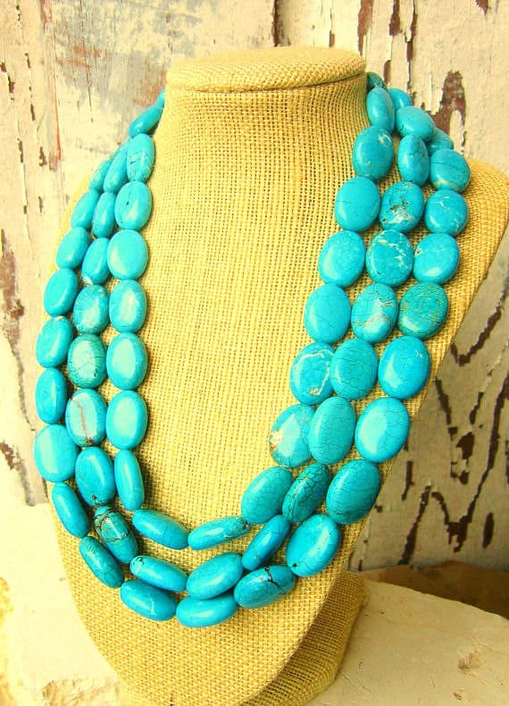 Dreifach Strang Türkis Halskette Blau. Klobige Oval Howlith Anweisung Halskette. Multi-Strang Türkis Schmuck. Anweisung-Schmuck von JensBeadBox