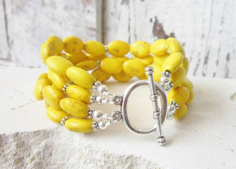 Gelber Türkis Bracelet.yellow Howlite Multi Strand Semi Precious Stone Brautjungfern Jewelry.yellow Schmuck von JensBeadBox