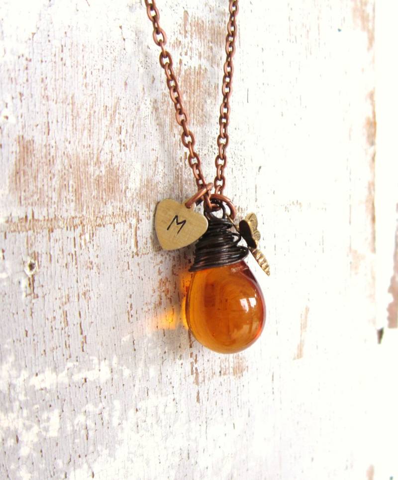 Honig Biene Necklace.wire Gewickelt Amber Teardrop Anfängliche Necklace.honey Necklace.amber Glas Bernsteinkette. Bumble Bee Schmuck. Bernstein von JensBeadBox