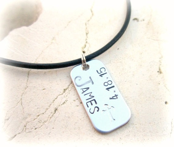 Jungen Erste Kommuniongeschenk. Leder Halskette. Personalisierte Mens Necklace.mens Hundemarke Kreuz Necklace.gift Für Jungen von JensBeadBox