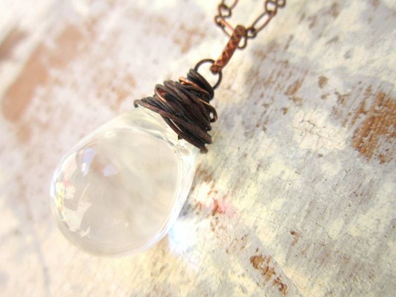 Klares Glas Kristall Halskette. Klare Draht Gewickelt Briolette Teardrop Anhänger Klarer Kristallschmuck von JensBeadBox