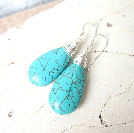 Lange Türkis Ohrringe Baumeln. Draht Gewickelt Howlite Ohrringe. Schmuck. Teardrop Ohrringe.boho von JensBeadBox