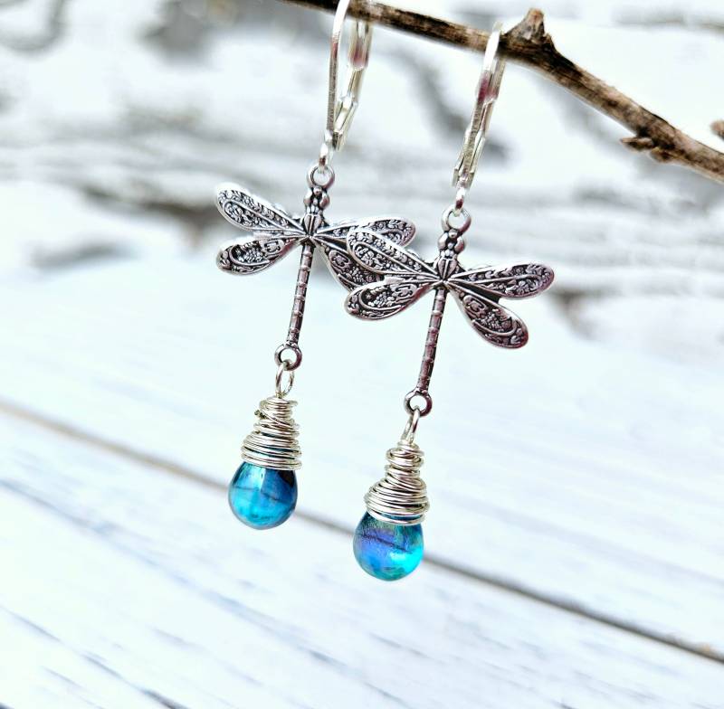 Libelle Ohrringe. Blautopas Lange Edelstein März Geburtsstein Jewelry.dragonfly Jewelry.blue Topaz Schmuck von JensBeadBox