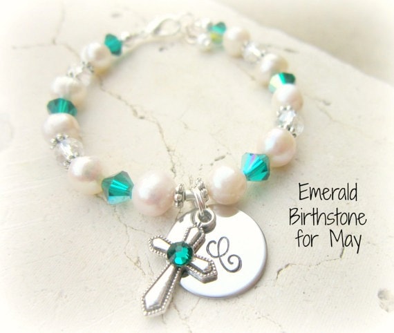 May Birthstone Bracelet.first Communion Gift.children Es Emerald Crystal Cross Pearl Bracelet.birthstone Jewelry.emerald Armband. Fower Girl von JensBeadBox
