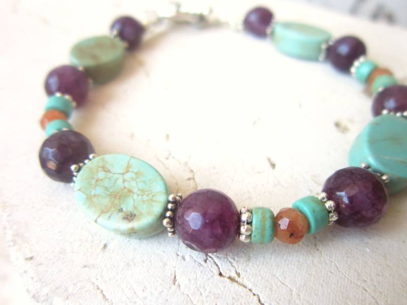 Multi Halbedelstein Armband. Türkis Howlith & Amethyst Color Schmuck von JensBeadBox