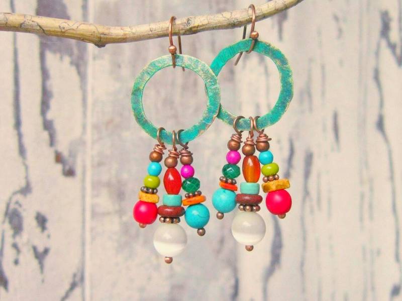 Multi Stein Ohrringe. Farbe Halbedelstein Cluster Verdigris Rustikale Bunte Ohrringe von JensBeadBox