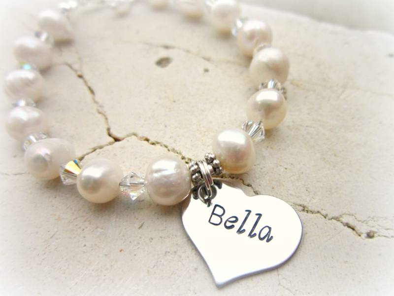 Personalisierte Perle Armband. Mädchen Herz Charm Name Bracelet.flower Girl Jewelry.baptism Geschenk. Erste Kommunion Gift.hochzeitsschmuck von JensBeadBox