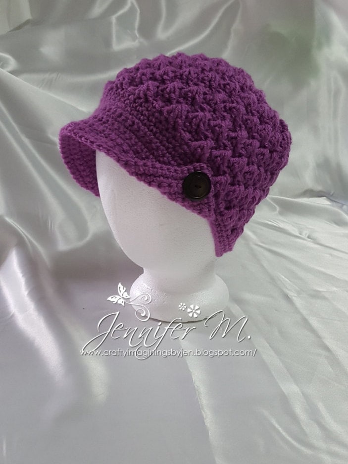 Handgemachte Häkelmütze Mit Lila Rand Frauen Gestrickte Wintermütze von JensCreativeSpace