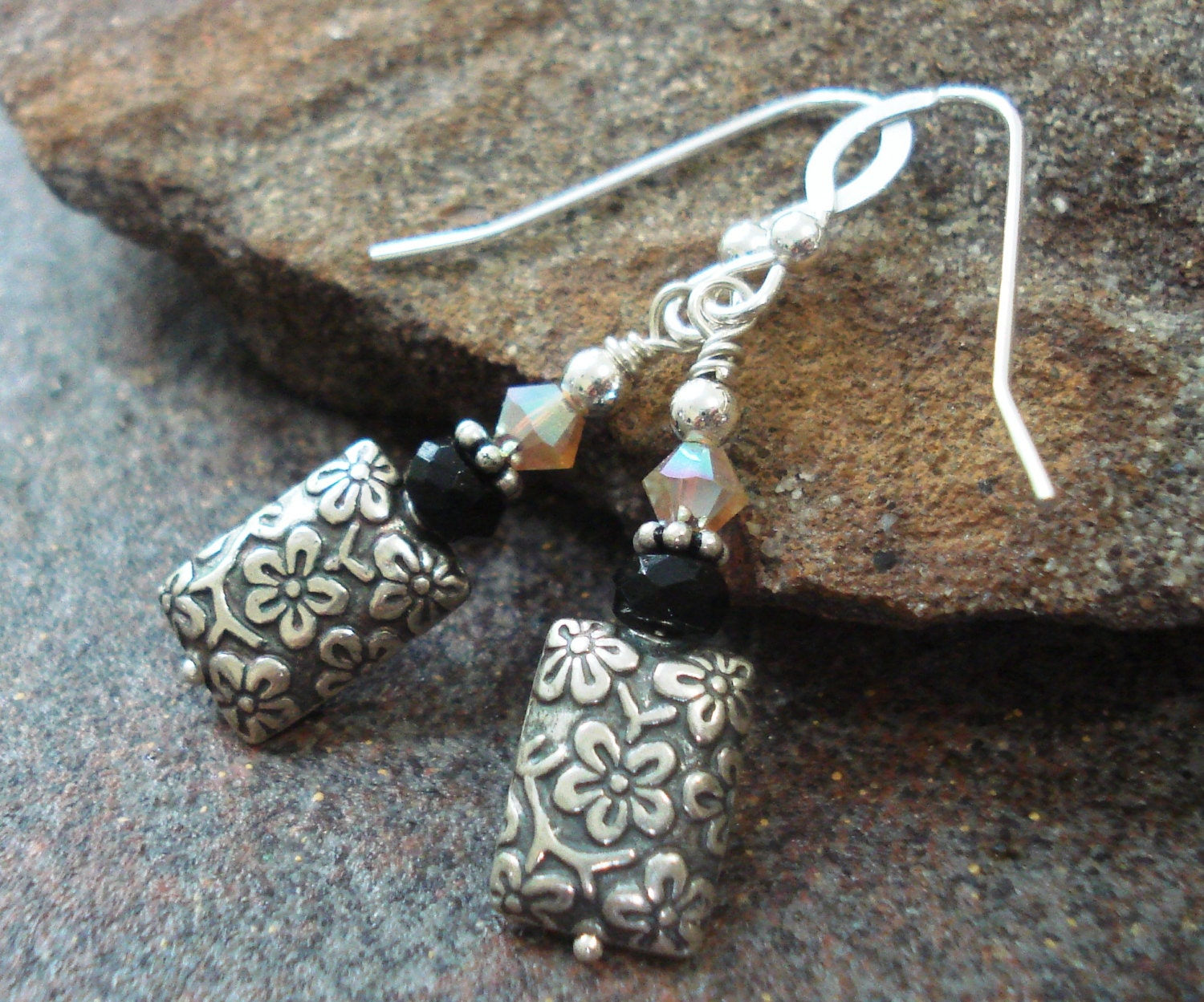 Floral Bali Sterling Ohrringe, Schwarzer Onyx Natürliche Edelstein Schmuck Schmuck, Jen's Fancy, Geschenk Für Sie, Einzigartiger Handgefertigter Floral Bali Sterling Ohrringe, Schwarzer Onyx Natürliche Edelstein Schmuck Schmuck, Jen's Fancy, Geschenk Für Sie, Einzigartiger Handgefertigter von JensFancy