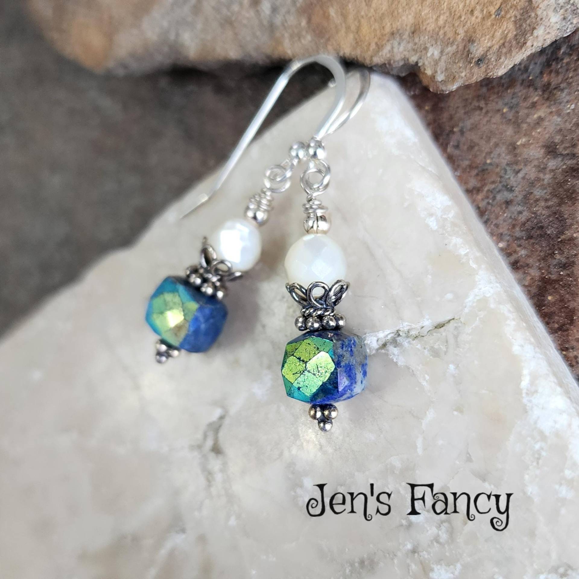 Sodalith & Perlmutt Ohrringe Sterling Silber, Handgefertigte Edelstein Schmuck Schmuck, Geschenk Für Sie, Jen's Fancy Sodalith & Perlmutt Ohrringe Sterling Silber, Handgefertigte Edelstein Schmuck Schmuck, Geschenk Für Sie, Jen's Fancy von JensFancy