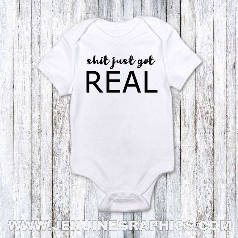 Baby Body - Bald Zu Offenbaren Überraschung, Die Du Gehst, Großeltern Lustige Idee Schwangerschaft-Ankündigung von JenuineGraphics