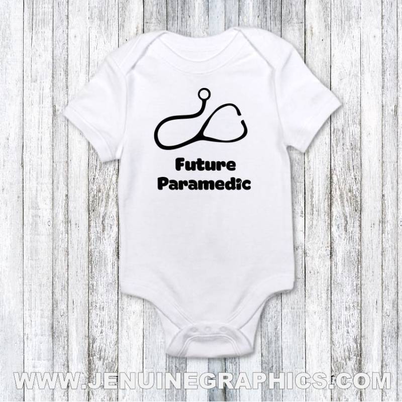 Sanitäter Baby - Lustige Geschenkidee Für Geschenk Mutterschaftsurlaub Schwangere von JenuineGraphics