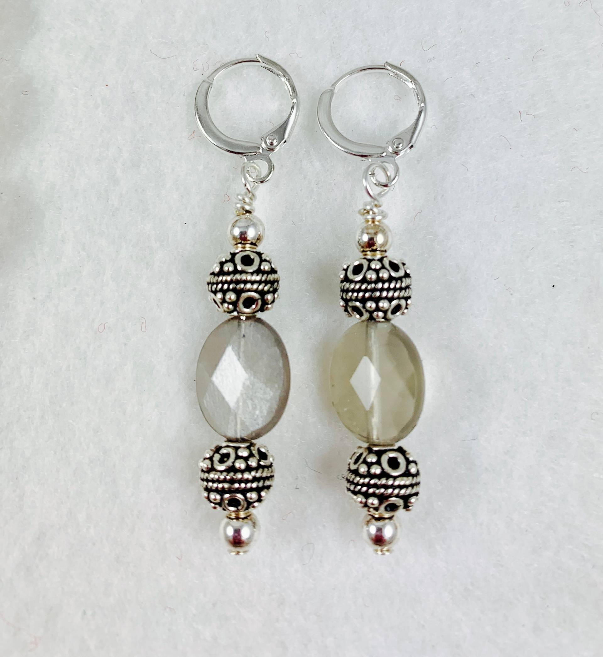 Mondstein Und Sterling Silberohrringe Mondstein Und Sterling Silberohrringe von JenzersGems