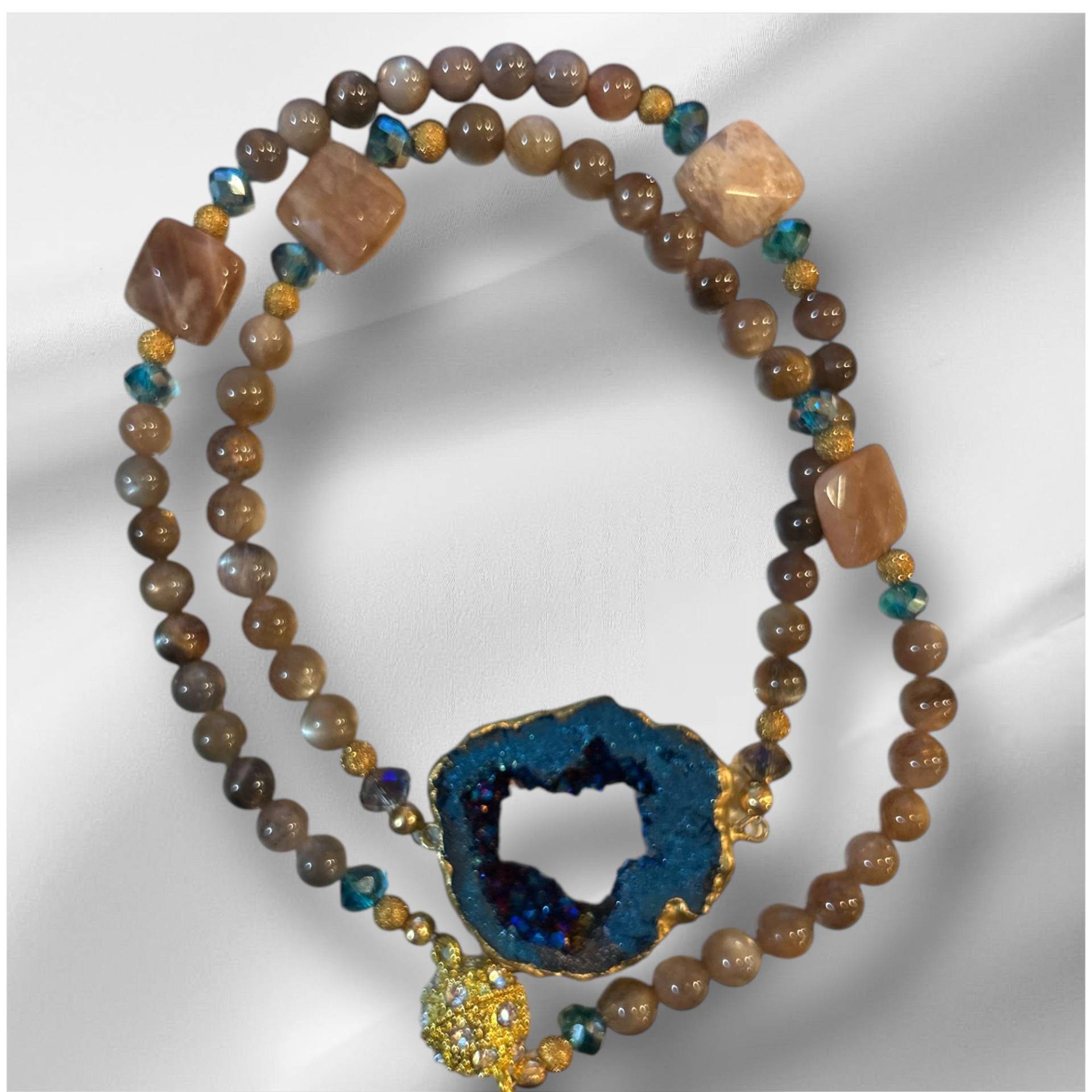 Sunstone Halskette Und Blue Druzy Quarz Ohrring Set Sunstone Halskette Und Blue Druzy Quarz Ohrring Set von JenzersGems