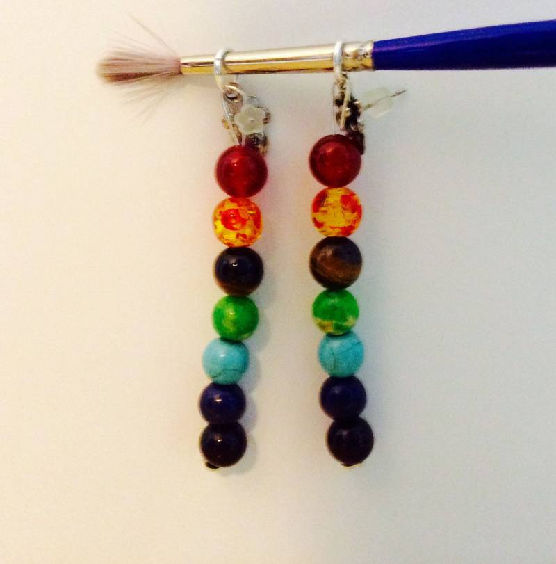 Chakra Ohrringe Auf Blume Posts Für Gepiercte Ohren, Schmuck Geschenk, Bunte Ohrringe, Spiritueller Schmuck, Lange Energie Symbole Chakra Ohrringe Auf Blume Posts Für Gepiercte Ohren, Schmuck Geschenk, Bunte Ohrringe, Spiritueller Schmuck, Lange Energie Symbole von JeriAielloartstore
