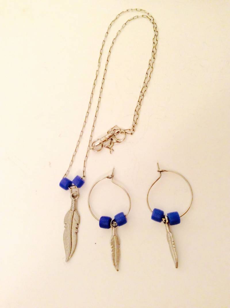 Feder Schmuck-Set, Charm Kette, Ohrringe, Ooak Southwest Geschenk, Ein Perfektes Geschenk Für Alle Gelegenheiten Feder Schmuck-Set, Charm Kette, Ohrringe, Ooak Southwest Geschenk, Ein Perfektes Geschenk Für Alle Gelegenheiten von JeriAielloartstore