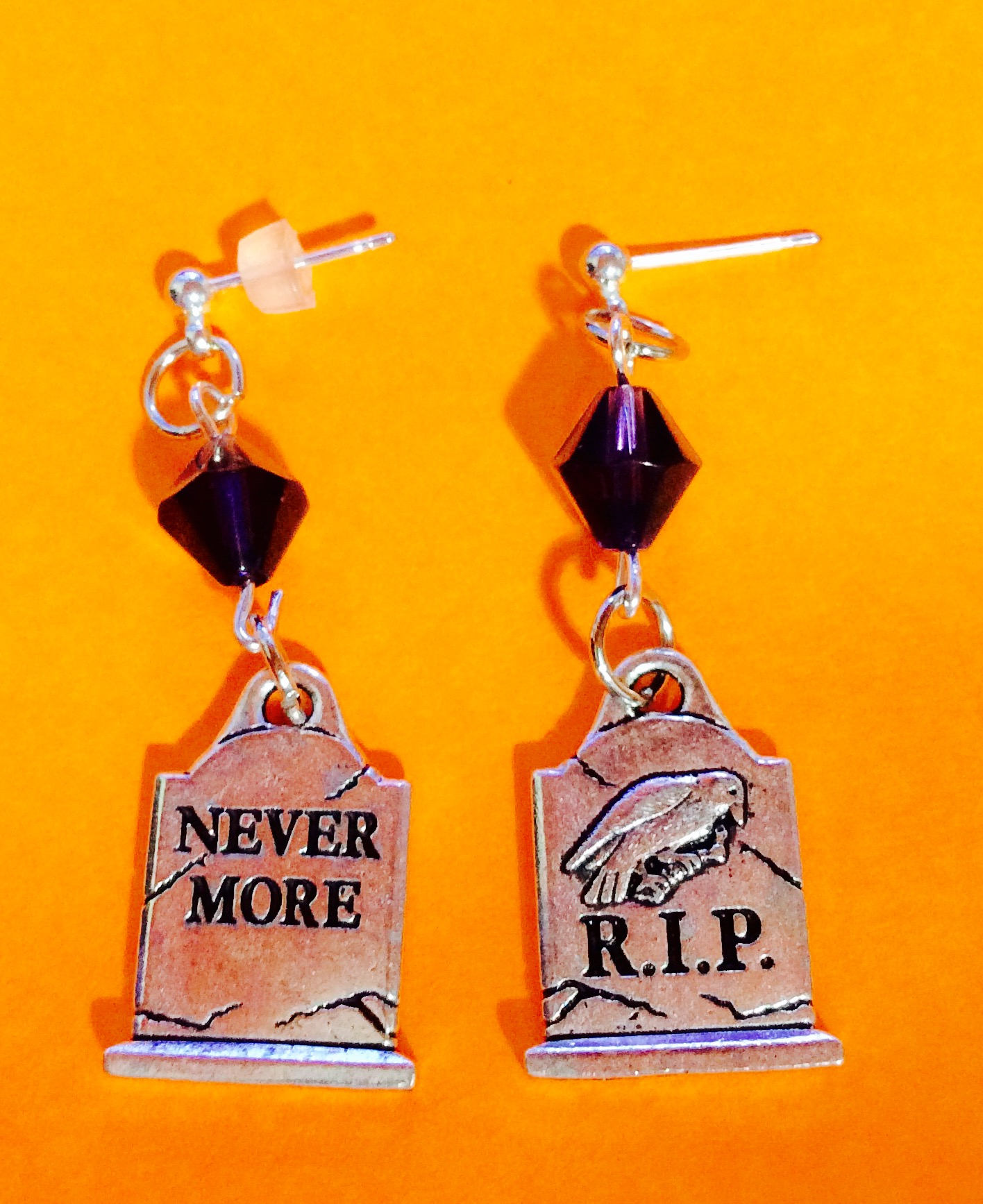 Halloween Ohrringe, Rip Never More Schmuck, Grabstein Raben Jeriaielloartstore, Accessoire, Unikat von JeriAielloartstore