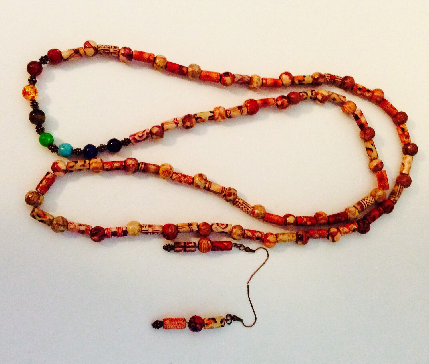 Holzperlenkette Und Ohrring Chakra Schmuck Set, Natürliche Farben, Erdton, Mix Or Match, Sieben Spirituelle Symbole von JeriAielloartstore