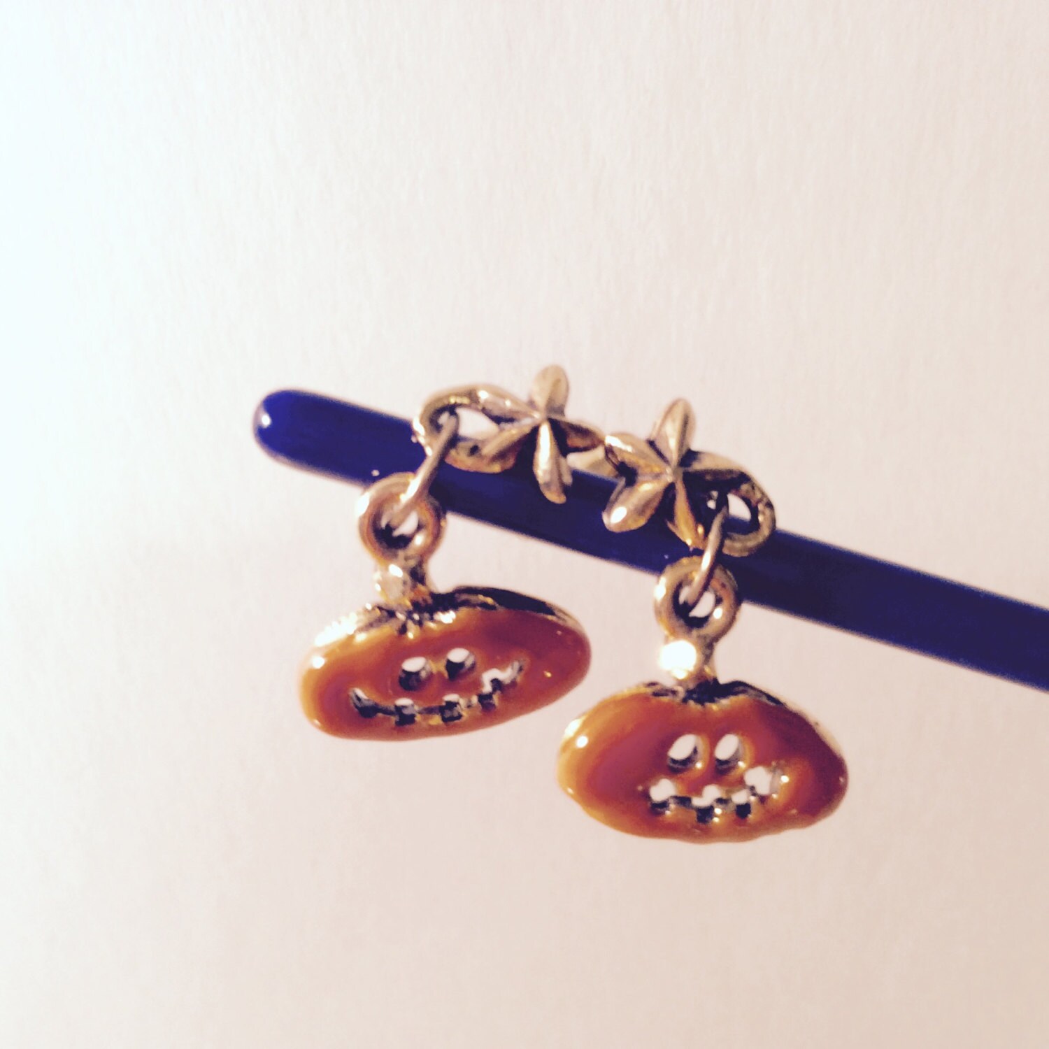 Kürbis Ohrringe, Jack O Lantern Ohrring, Halloween Schmuck, Thanksgiving Herbstgarderobe, Gartenliebhaber, Jeriaielloartstore von JeriAielloartstore